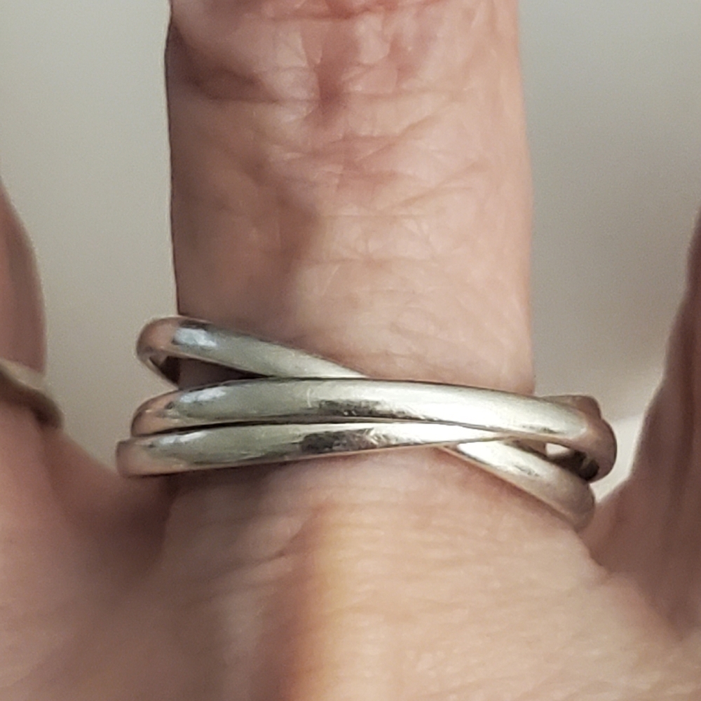 Sterling Silver Three Interlocking Rings - Picture 3 of 5
